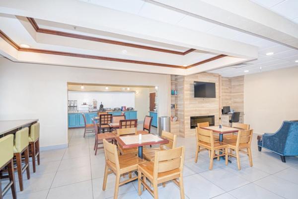 Country Inn & Suites By Radisson, Midway - Tallahassee West 외부 사진