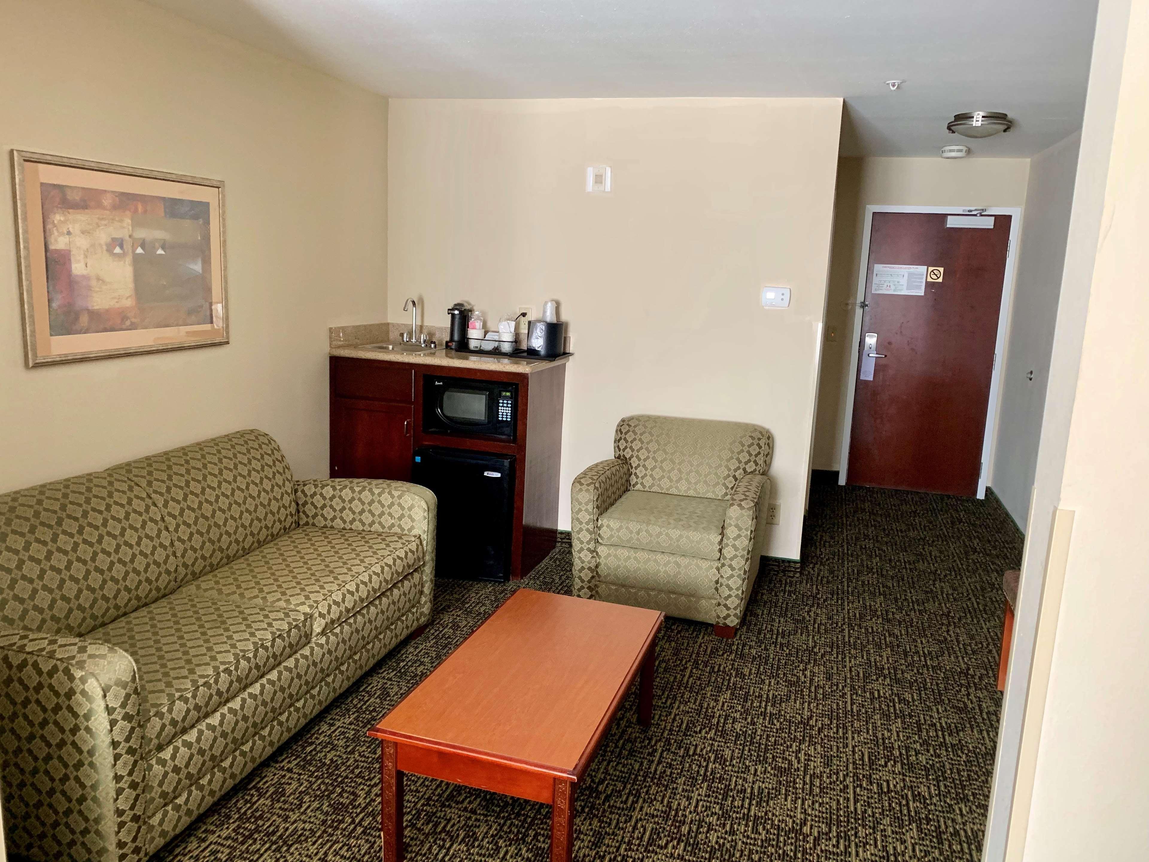 Country Inn & Suites By Radisson, Midway - Tallahassee West 외부 사진