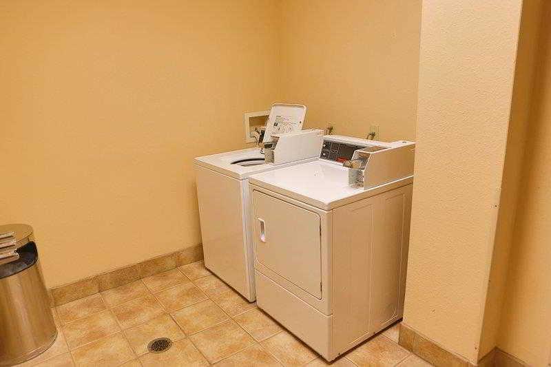 Country Inn & Suites By Radisson, Midway - Tallahassee West 외부 사진
