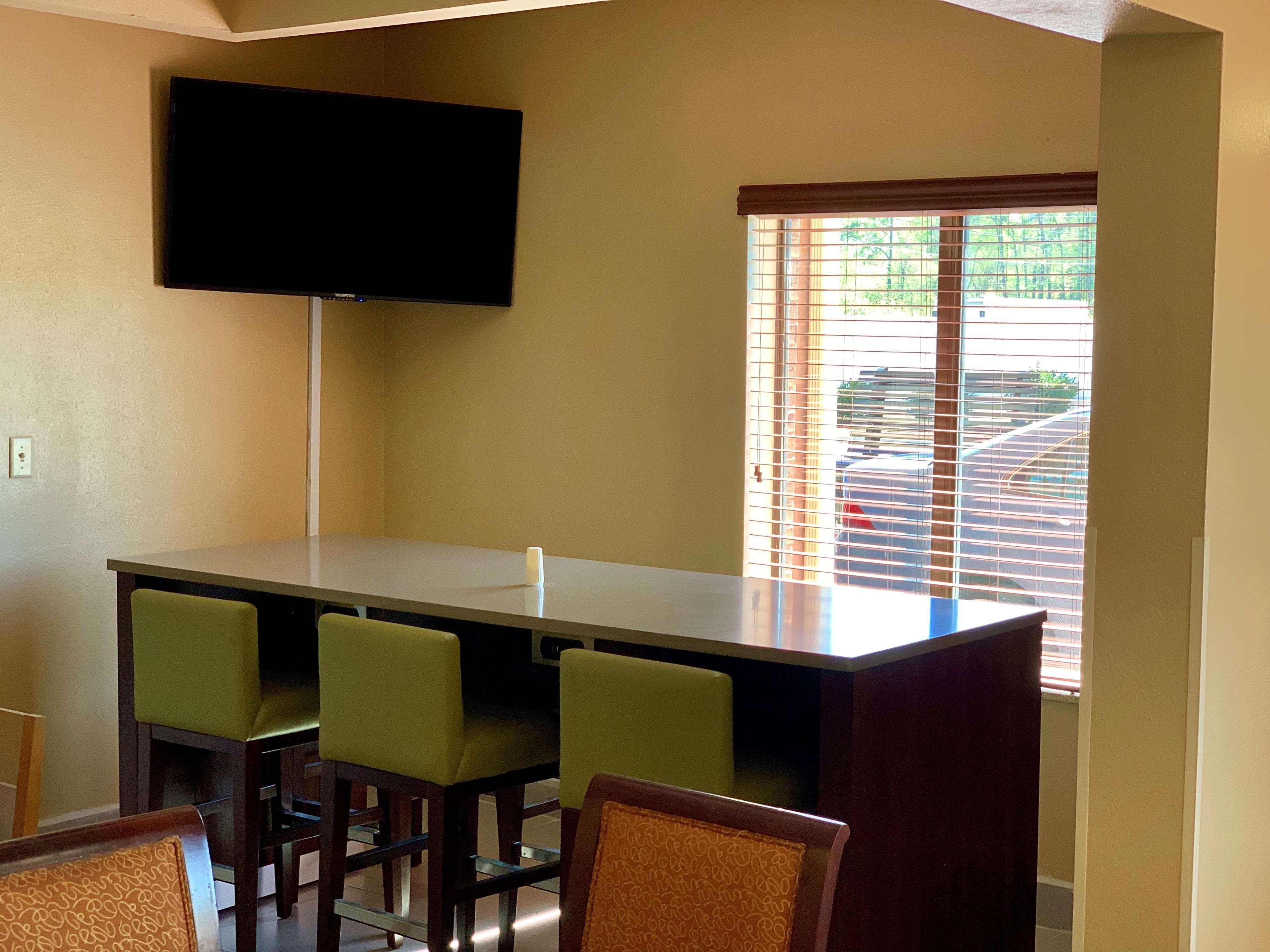 Country Inn & Suites By Radisson, Midway - Tallahassee West 외부 사진