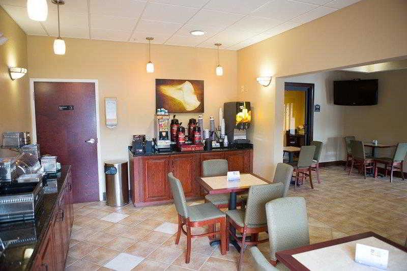 Country Inn & Suites By Radisson, Midway - Tallahassee West 외부 사진