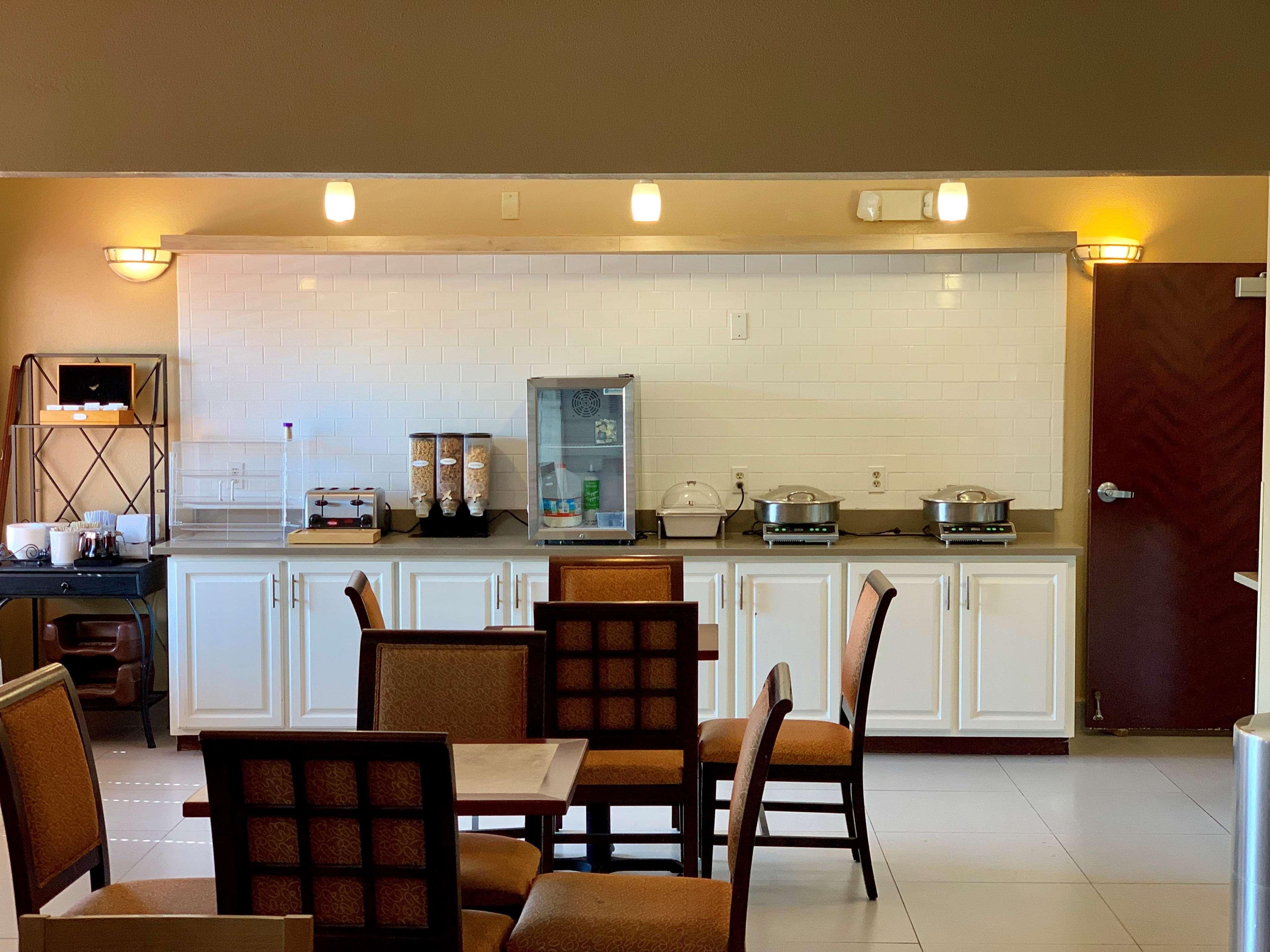 Country Inn & Suites By Radisson, Midway - Tallahassee West 외부 사진