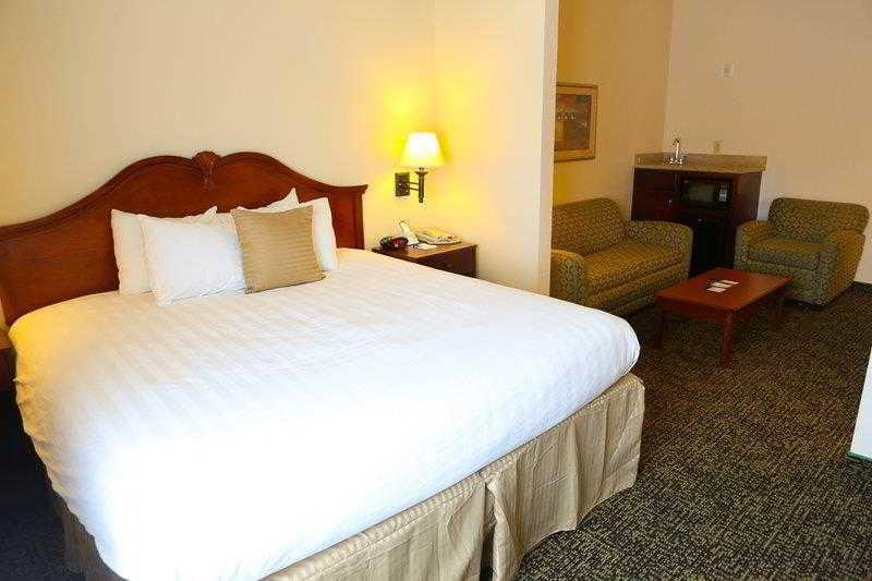 Country Inn & Suites By Radisson, Midway - Tallahassee West 외부 사진